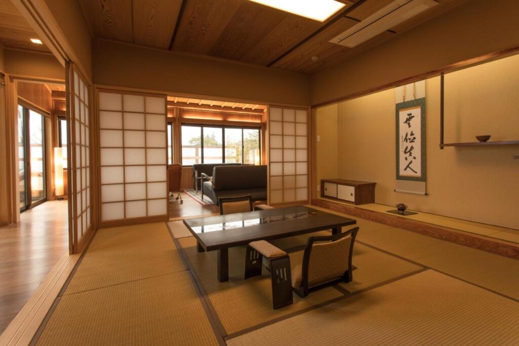 Sanso Kannawaen Tatami Room Interior