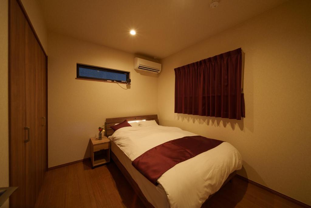 Sanwa Izumi Bedroom With Double Bed