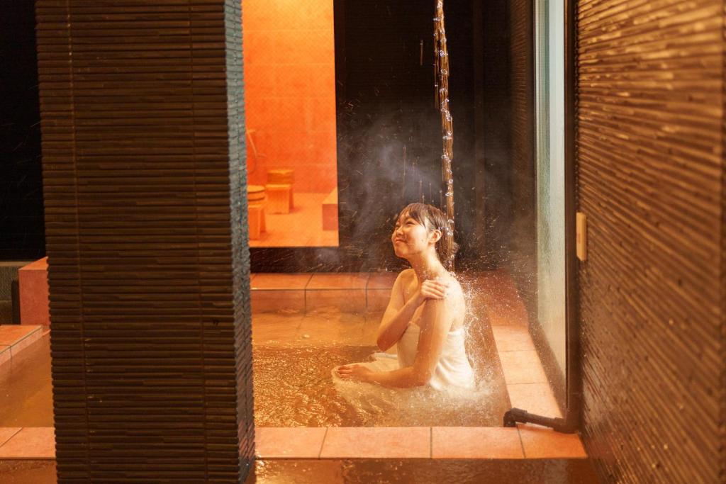 Sanwa Izumi Onsen Bath