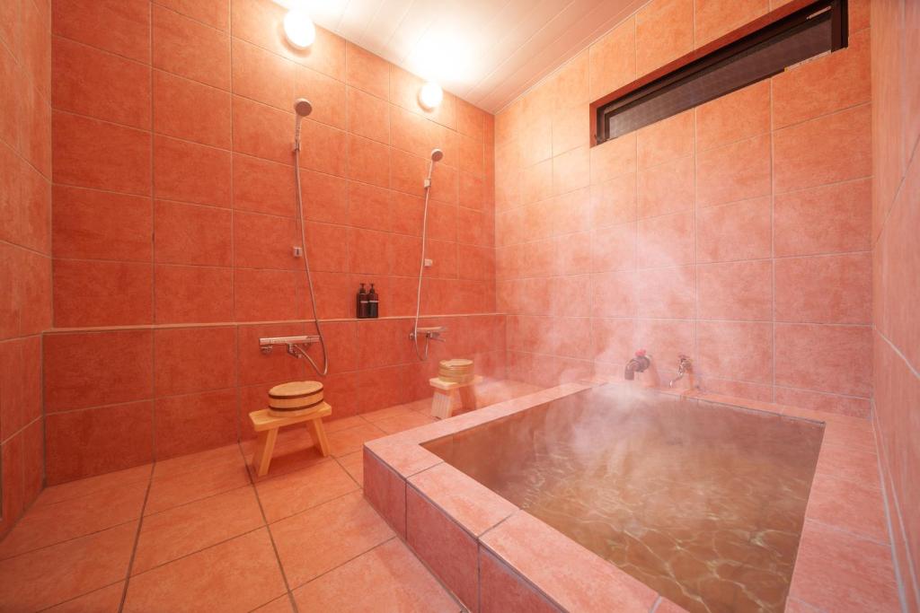 Sanwa Izumi Onsen Bathroom