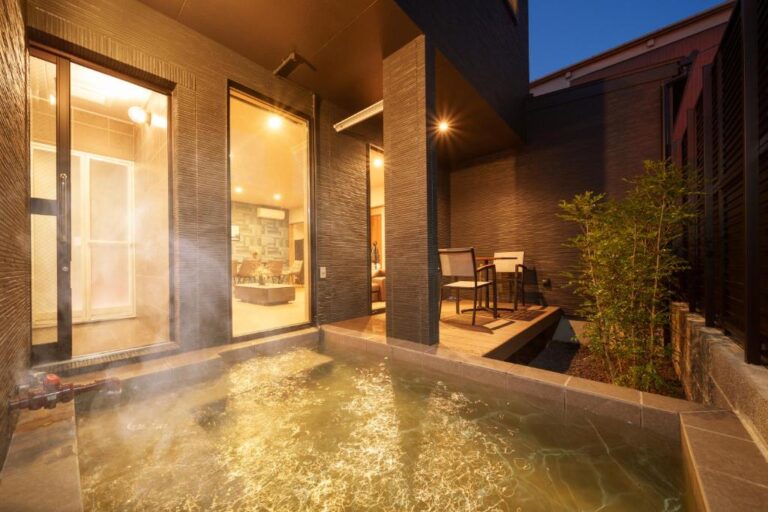 Sanwa Izumi Onsen Patio