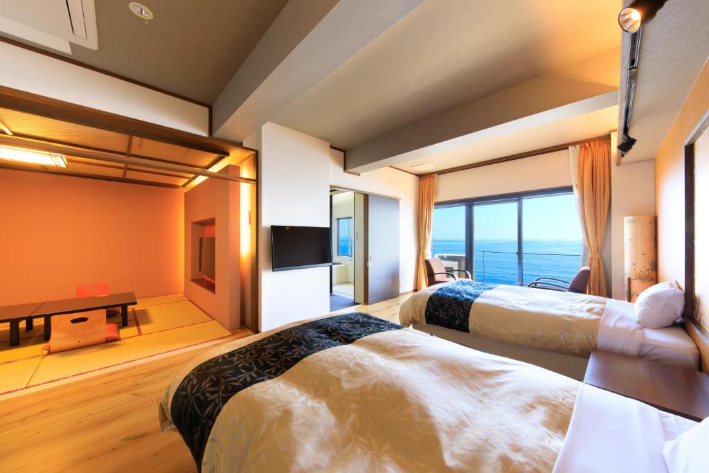 Seaside Hotel Mimatsu Tatami And Beds Ocean View