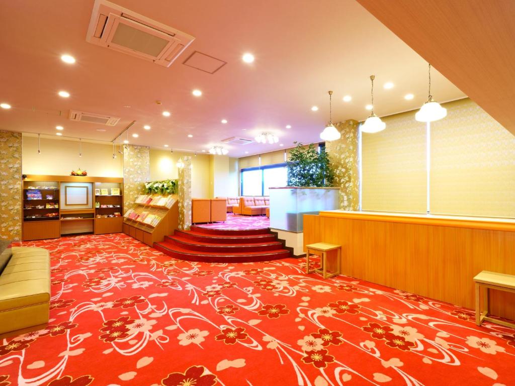 Seikaiso Lobby Red Carpet