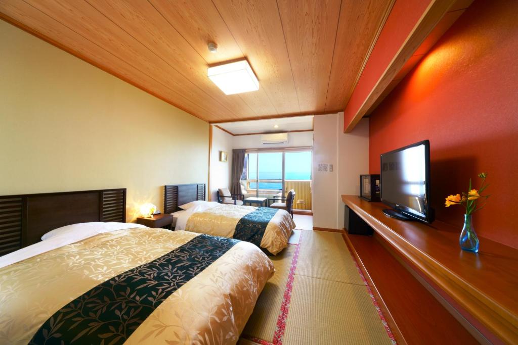 Seikaiso Tatami Room Beds Tv View