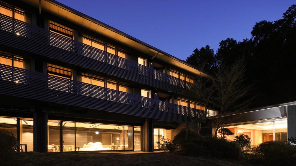 Sengokuhara Cocon Exterior Night