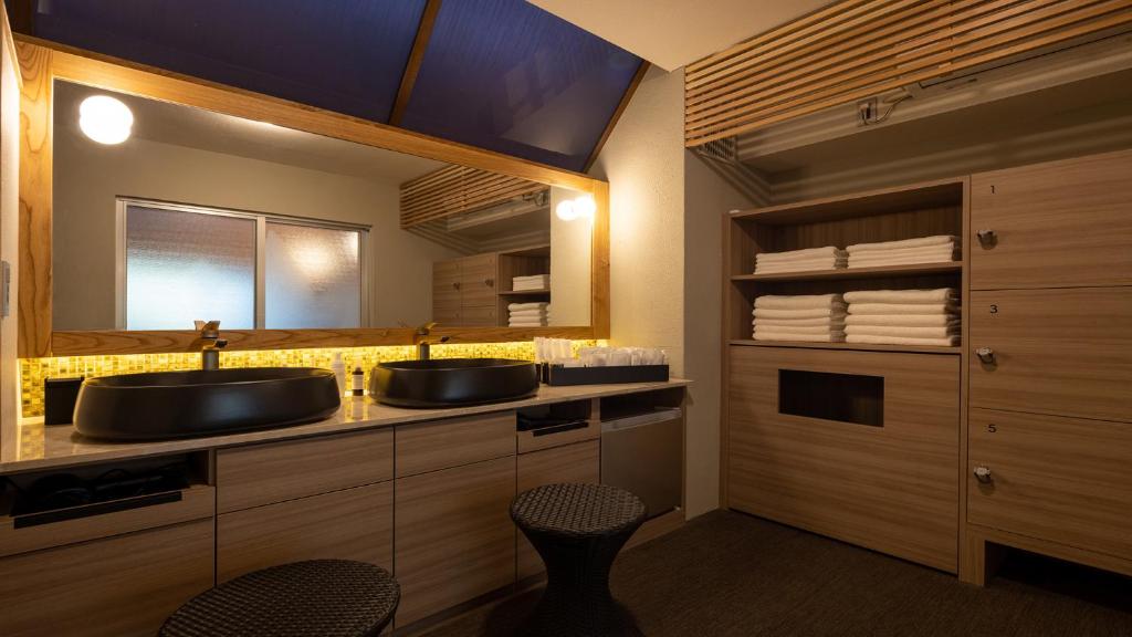 Sengokuhara Cocon Guest Bathroom