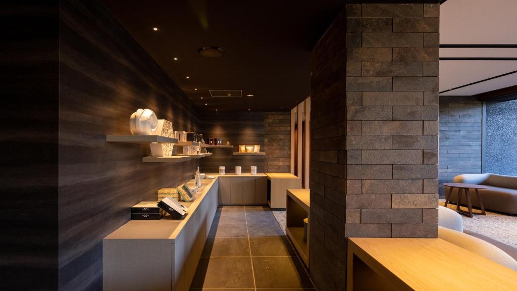 Sengokuhara Cocon Lobby Decor