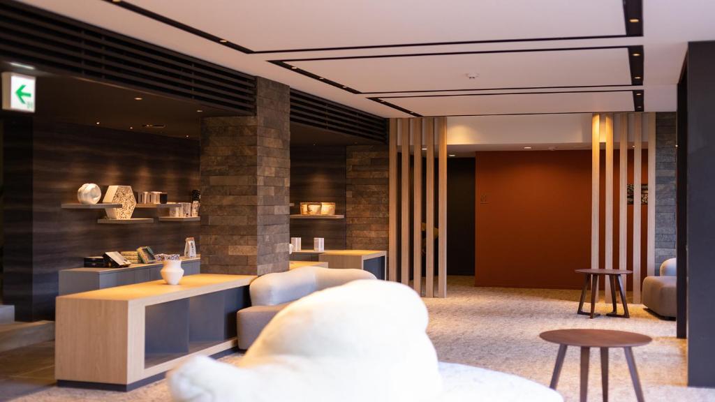 Sengokuhara Cocon Modern Lobby