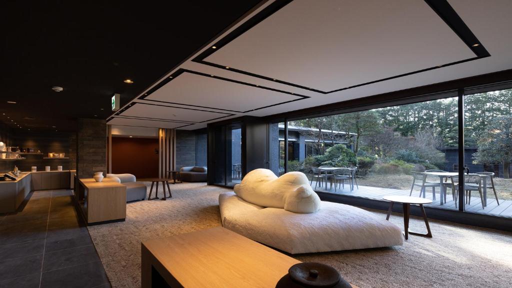 Sengokuhara Cocon Modern Lounge
