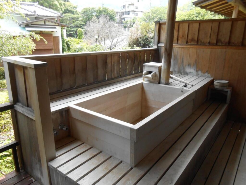Shin Kado Ya Outdoor Wooden Onsen