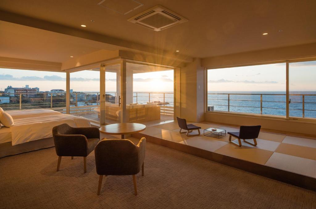 Shirahama Key Terrace Hotel Seamore Seaside Room