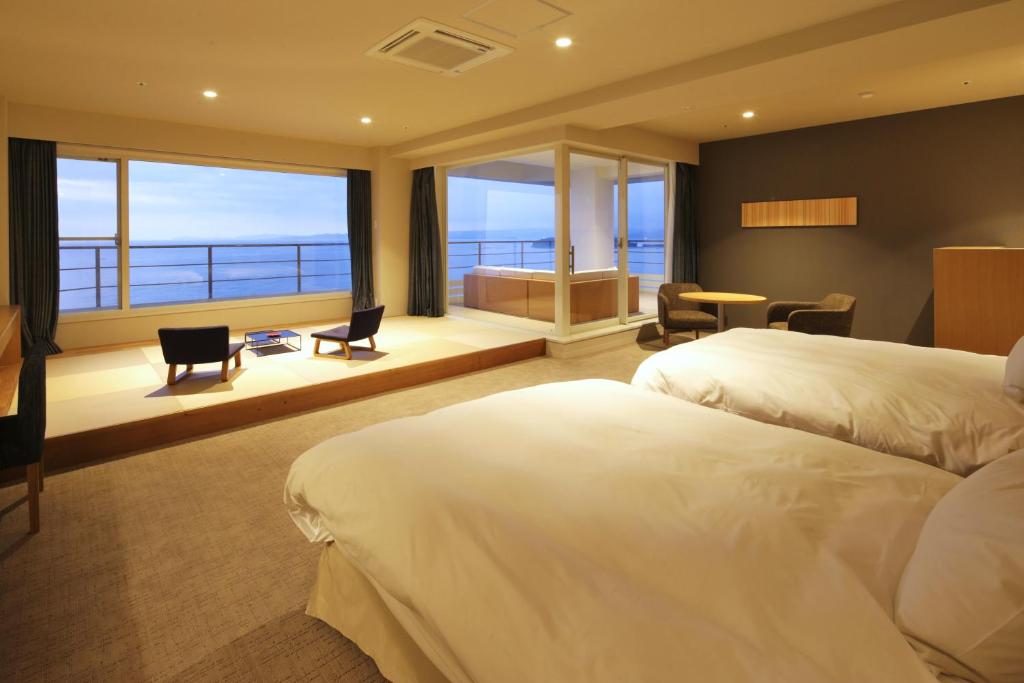 Shirahama Key Terrace Hotel Seamore Seaside Room