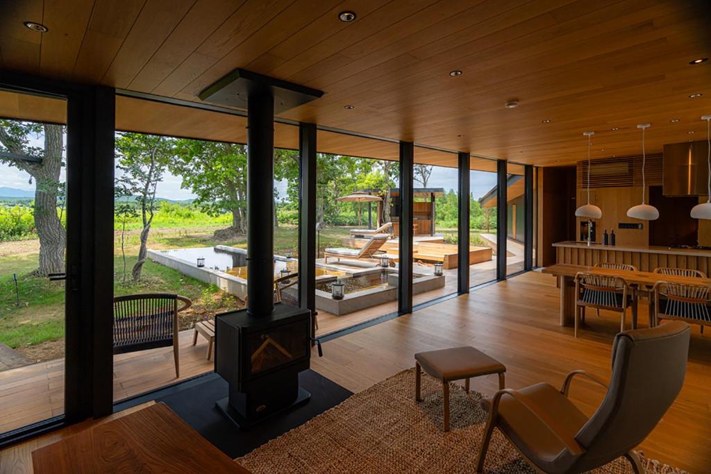Soneka Modern Living Area