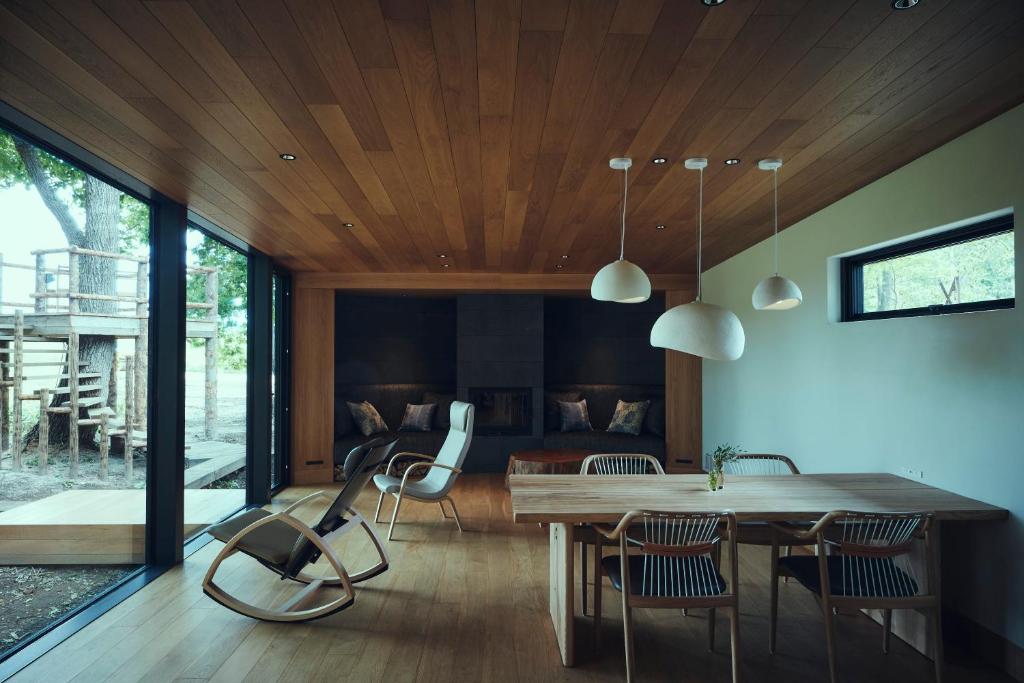 Soneka Modern Living Dining Area