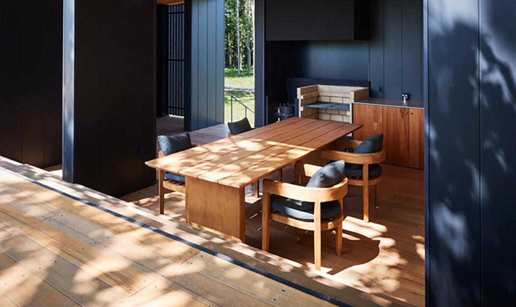 Soneka Outdoor Dining Area