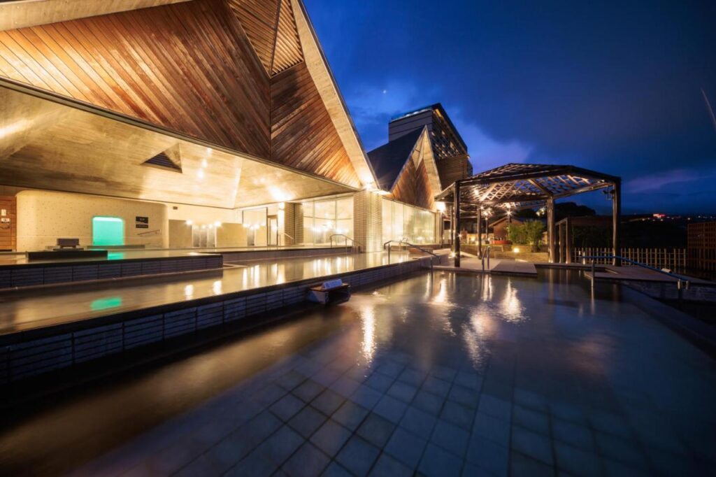 Suginoi Hotel Onsen Exterior