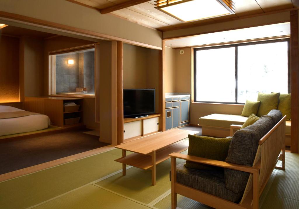 Suigan Ryokan Tatami Room