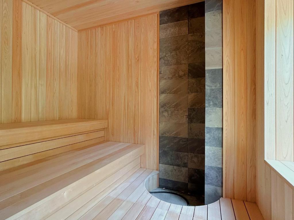 Suigan Wooden Sauna