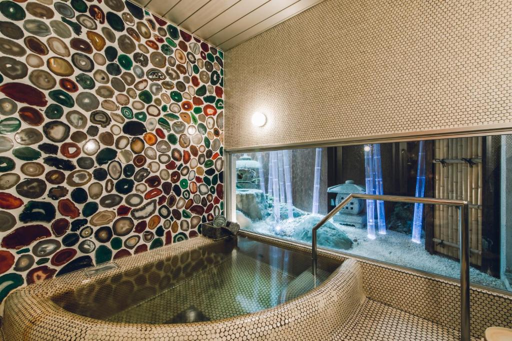 Tamatsukuri Grand Hotel Choseikaku Onsen Bath