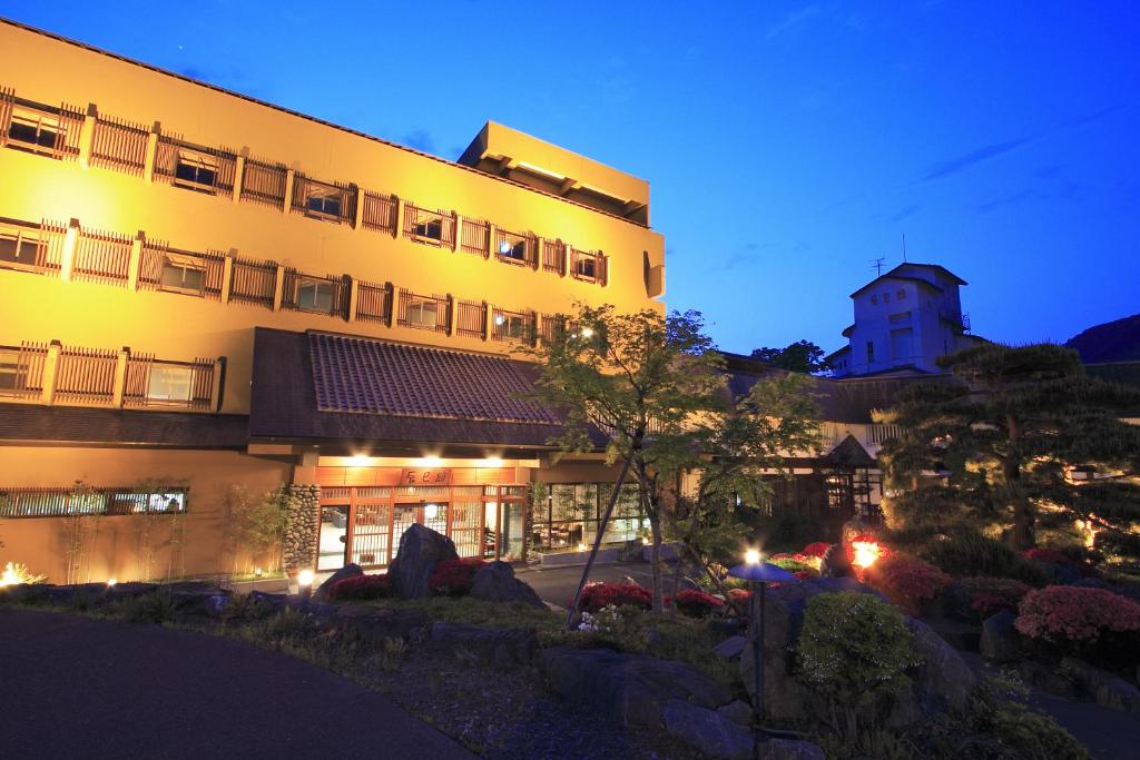 Tatsumikan Entrance Evening