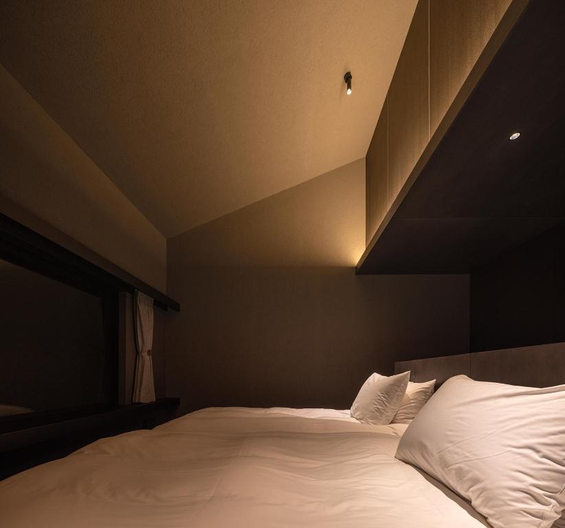 Tayuta Cozy Bedroom