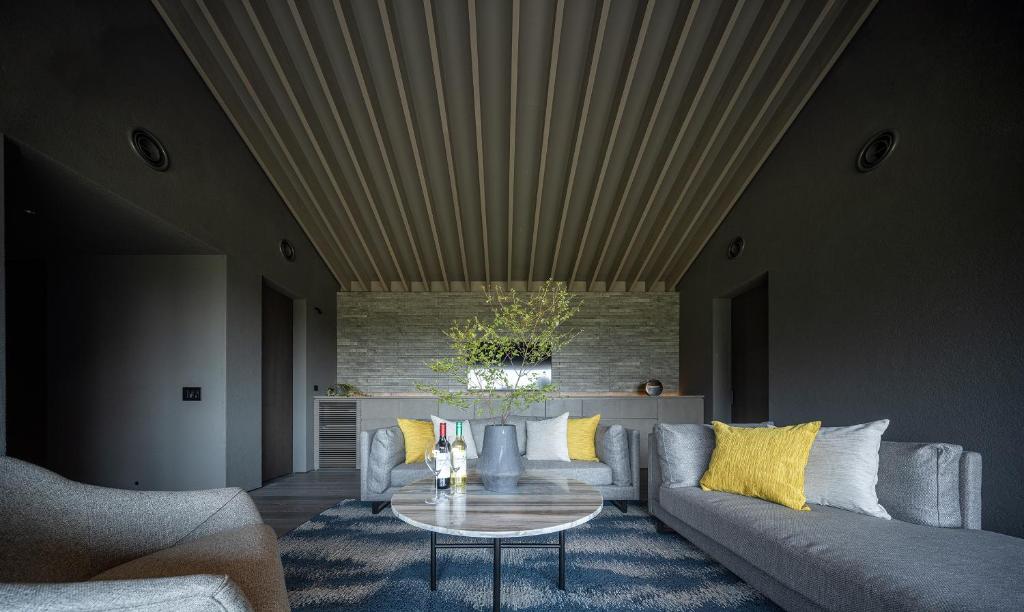 Tayuta Modern Lounge Area