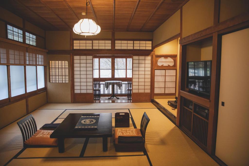 Tocen Goshoboh Tatami Room Traditional Decor