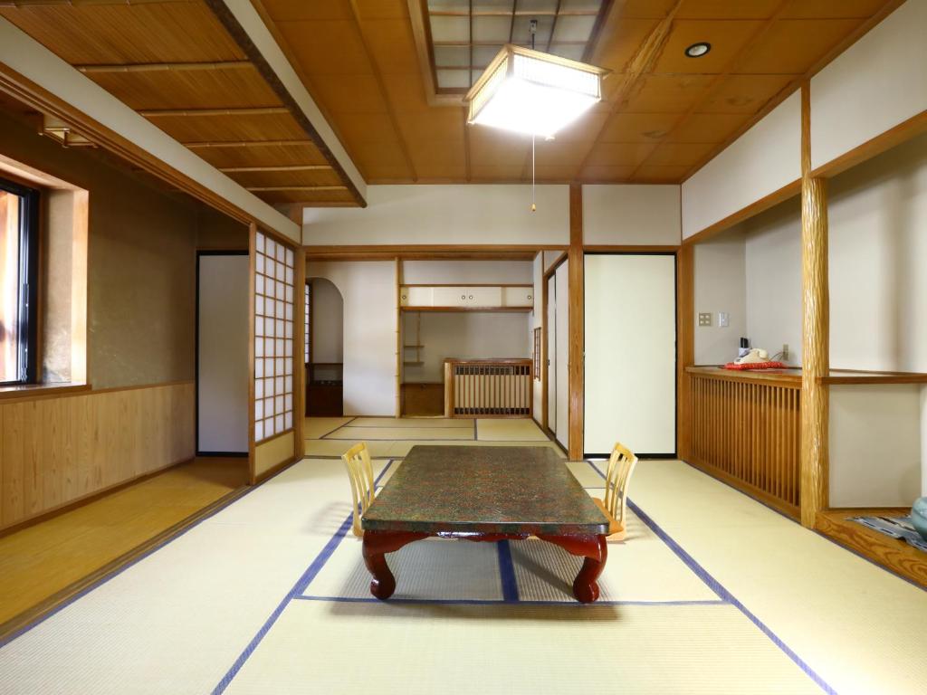Tokiwaya Traditional Tatami Room