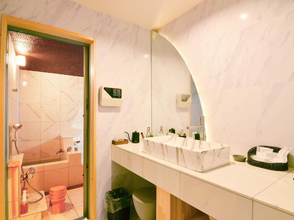 Totonoinoyado Shuntouan Bathroom