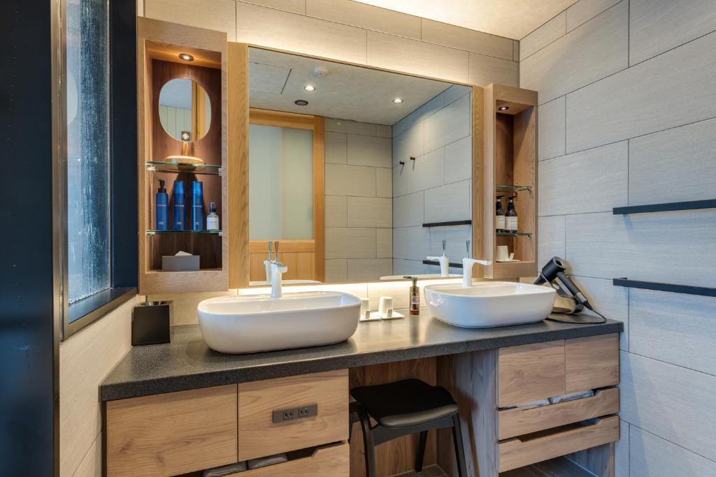 Ureshino Yadoya Modern Bathroom