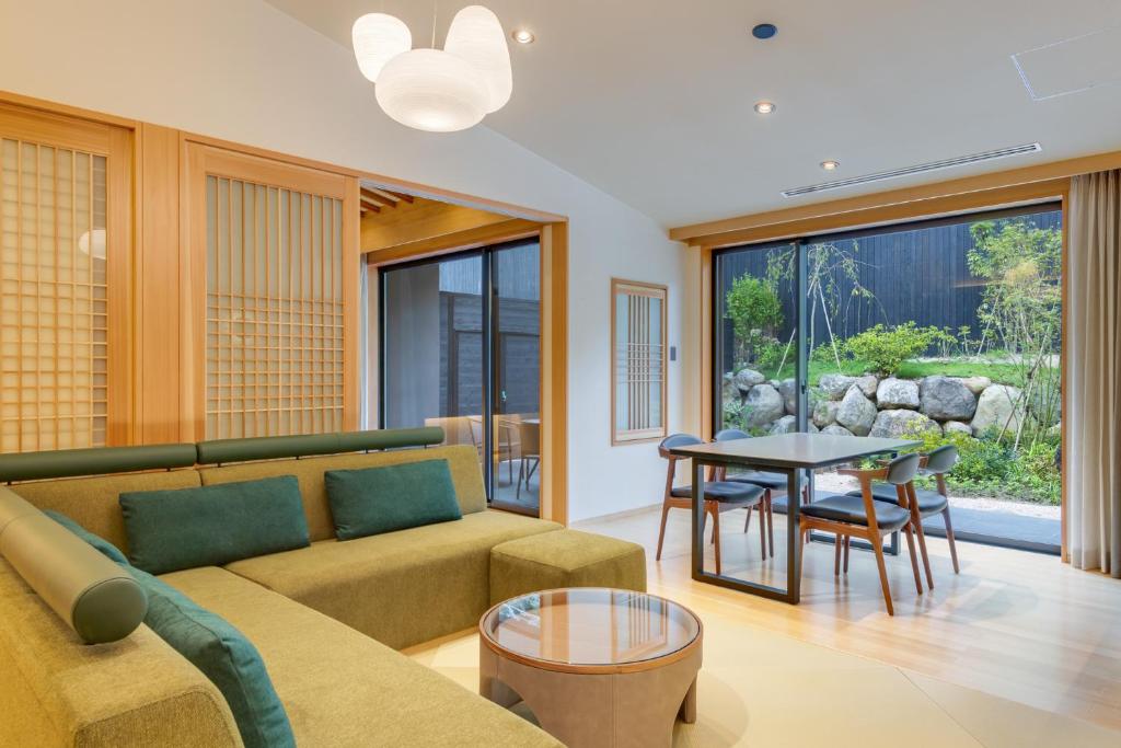 Ureshino Yadoya Modern Living Area
