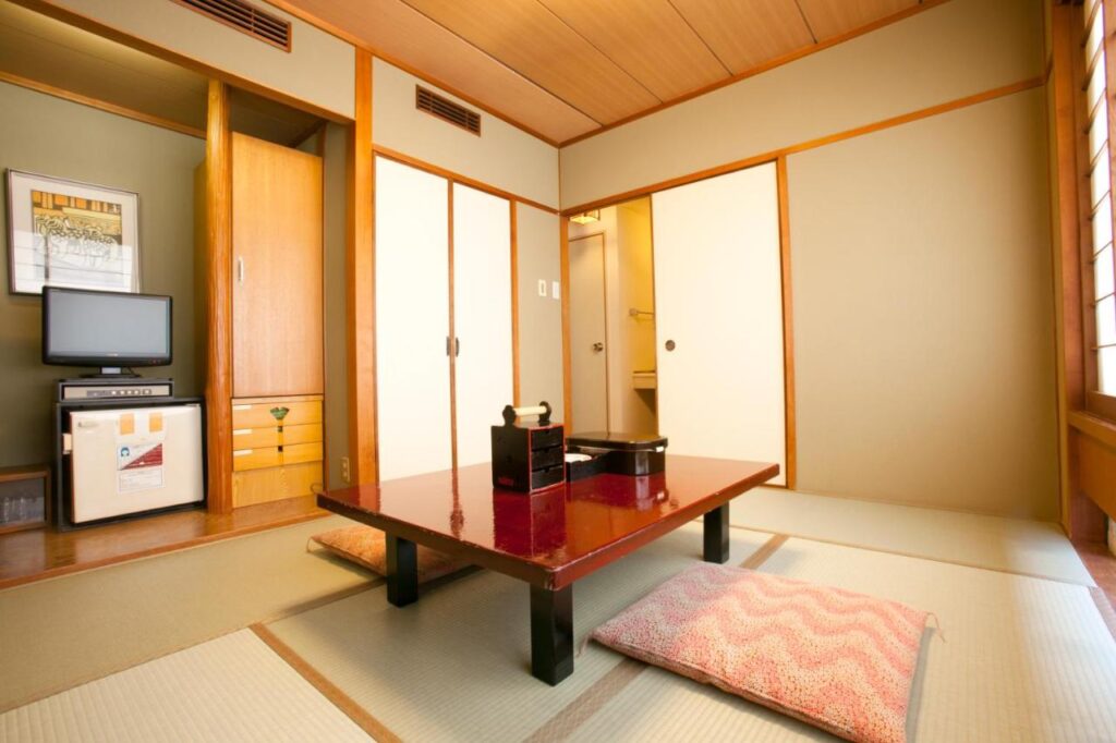 Yamatoya Honten Tatami Room Low Table