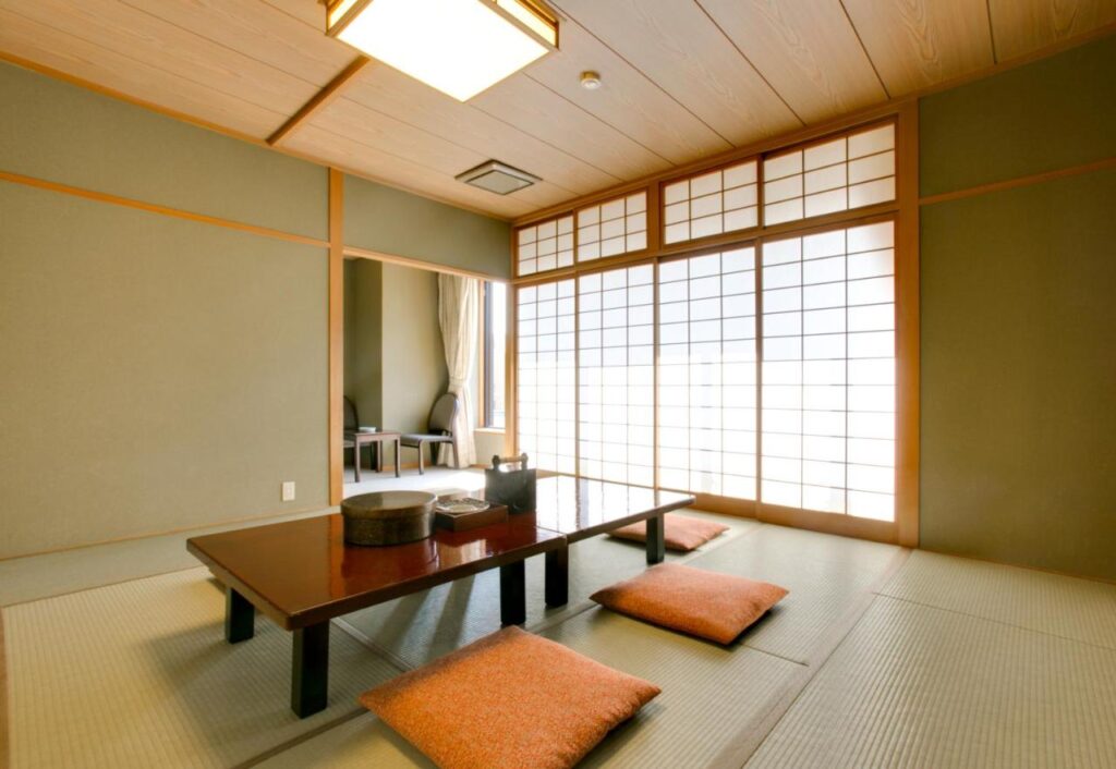 Yamatoya Honten Tatami Room Shoji Screens