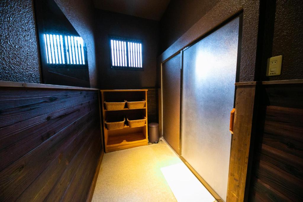 Yasuraginoyado Yufu Hallway With Baskets