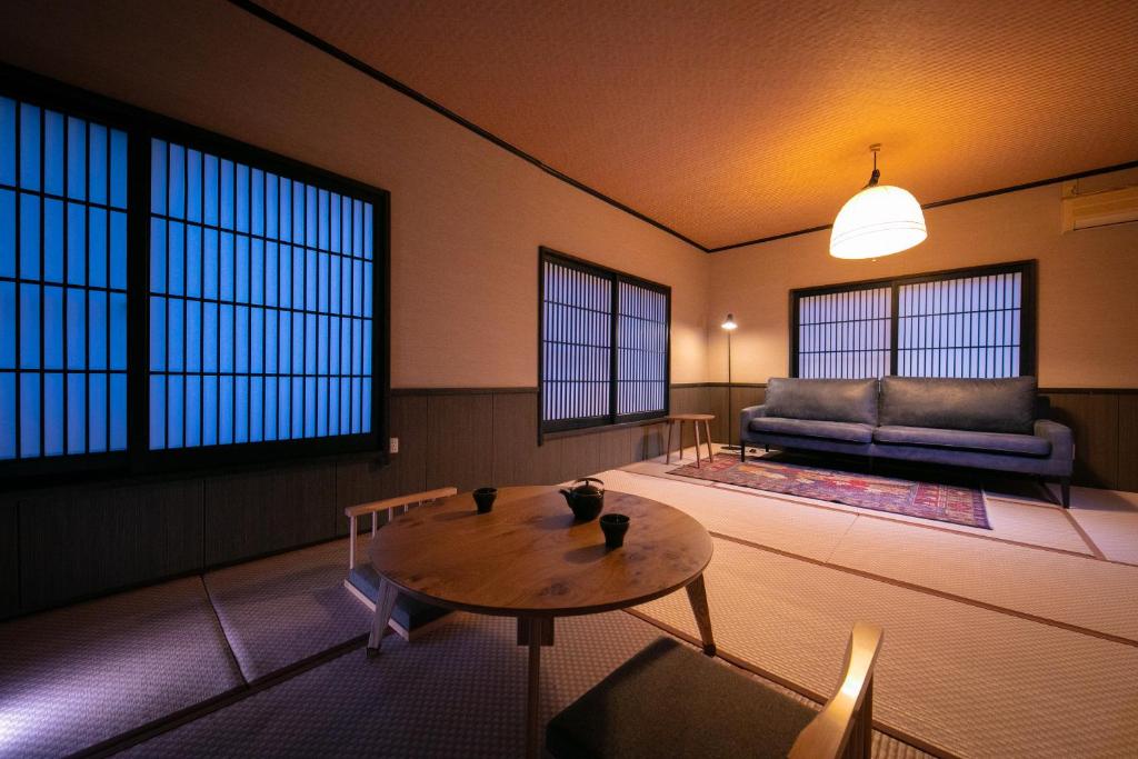 Yasuraginoyado Yufu Tatami Room Sofa