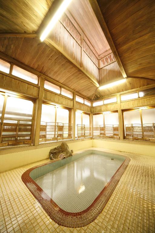 Yudanaka Onsen Seifuso Indoor Bath