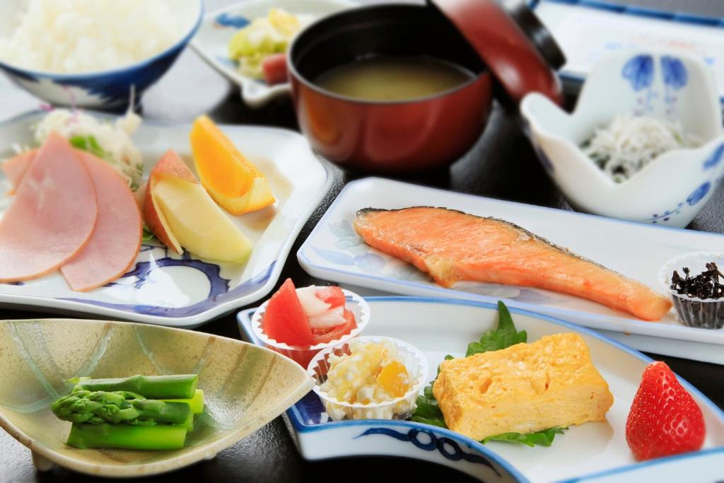 Yudanaka Onsen Seifuso Japanese Breakfast