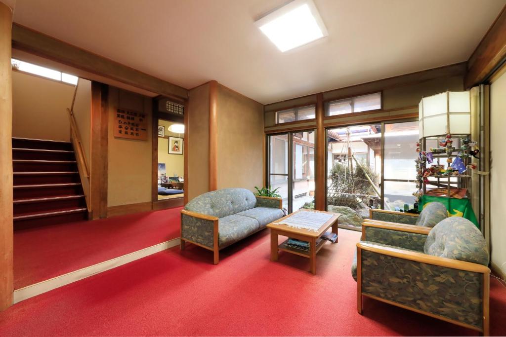 Yudanaka Onsen Seifuso Lounge Area