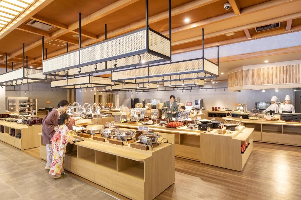 Yukai Resort Gero Onsen Gero Saichoraku Honkan Buffet Area