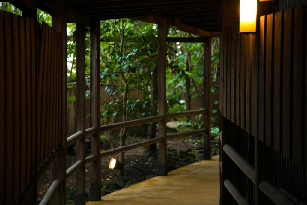 Yunosato Hayama Covered Pathway