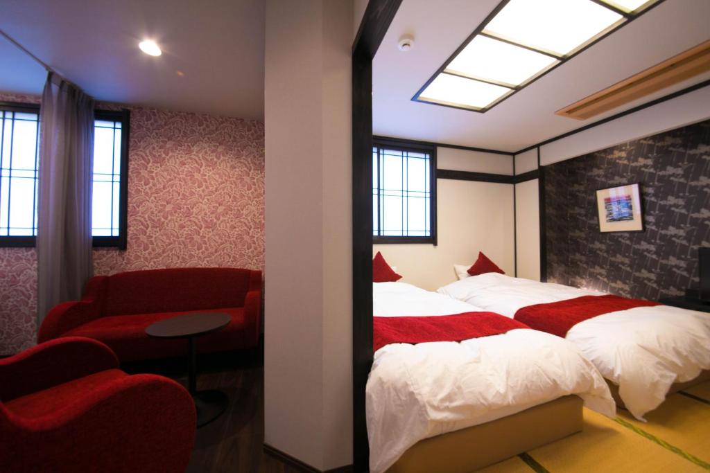 Yunosato Hayama Modern Room Red Decor