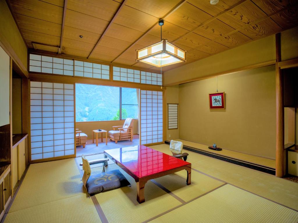 Yunoshimakan Tatami Room Internal View