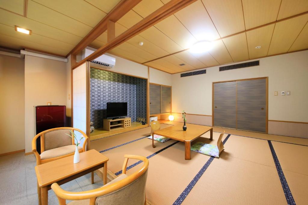 Yutorelo Beppu Tatami Room Tea Table