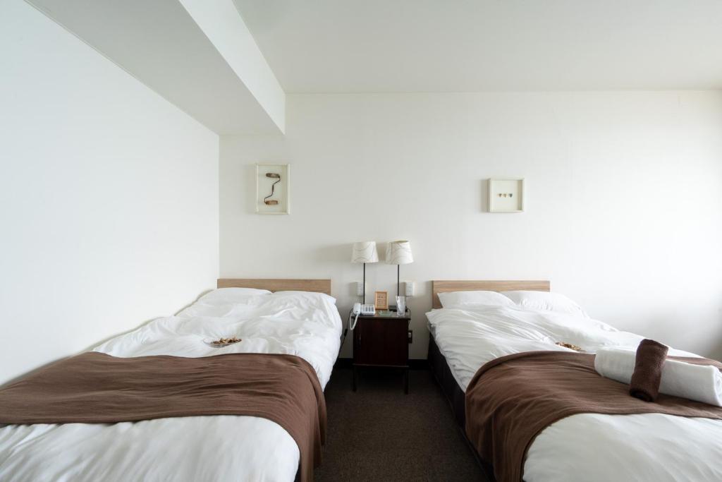 Isohara Seaside Hotel Twin Bed Room