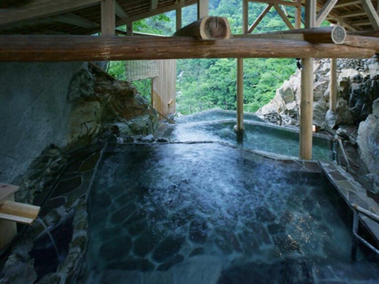 Ashinomaki Onsen Ookawaso Outdoor Hot Spring