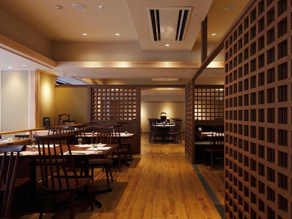 Ashinomaki Onsen Ookawaso Restaurant Interior
