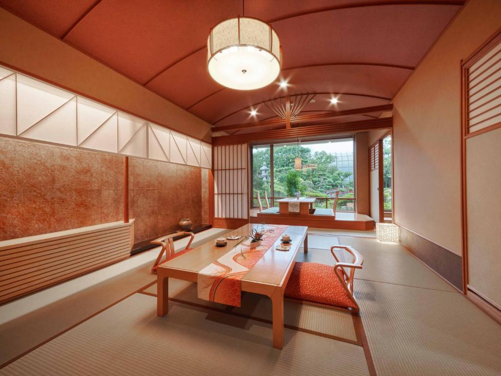 Awara Onsen Mimatsu Tatami Room Garden View