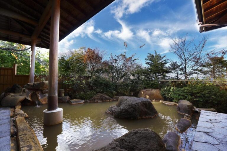 Chigira Jinsentei Open Air Onsen