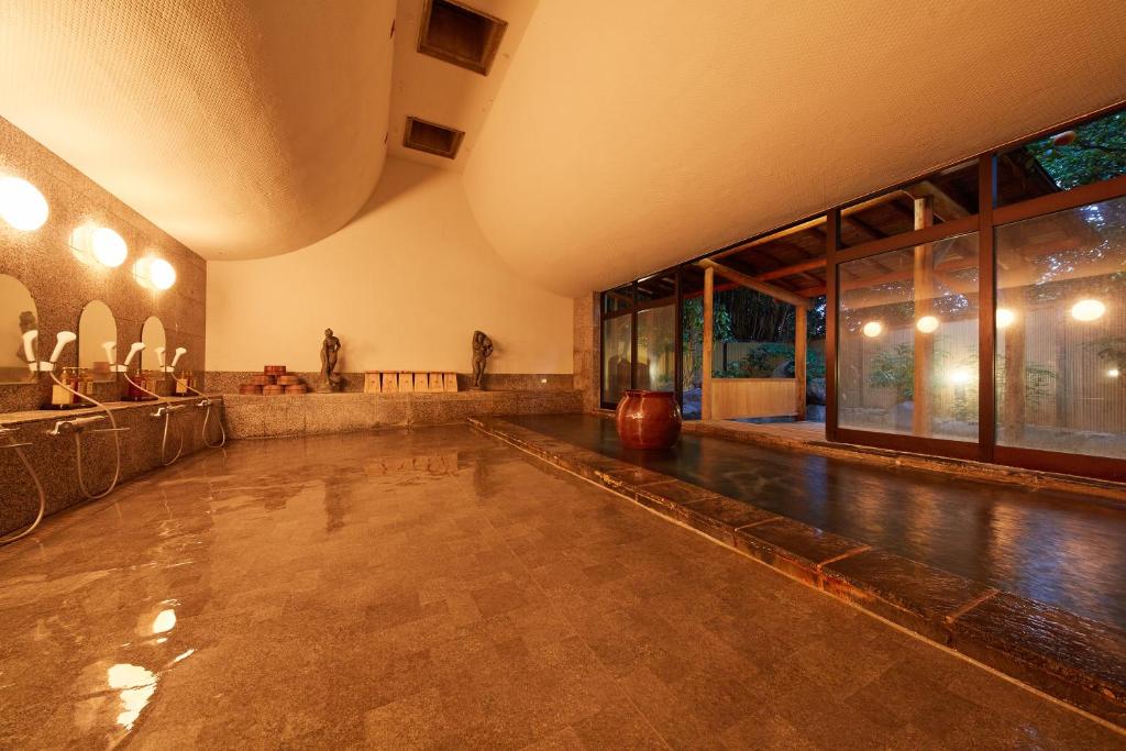 Flower Of Hospitality Nanraku Onsen Bath
