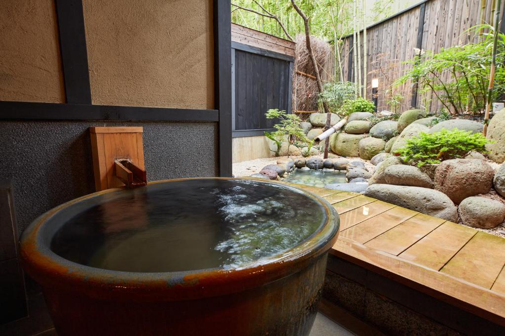 Flower Of Hospitality Nanraku Outdoor Onsen